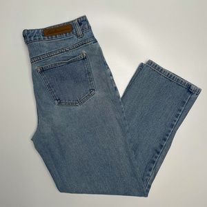 Vintage High Waisted Mom Jeans!